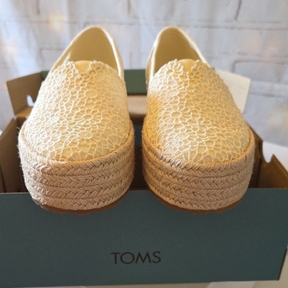TOMS Cream Crochet Platform Espadrille Slip-On Shoes - Picture 4 of 10